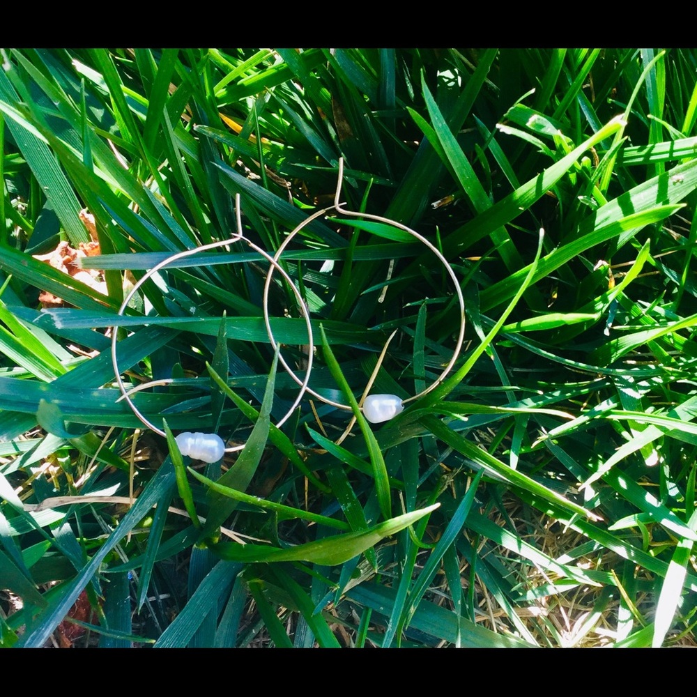 Gold hoops with real pearls